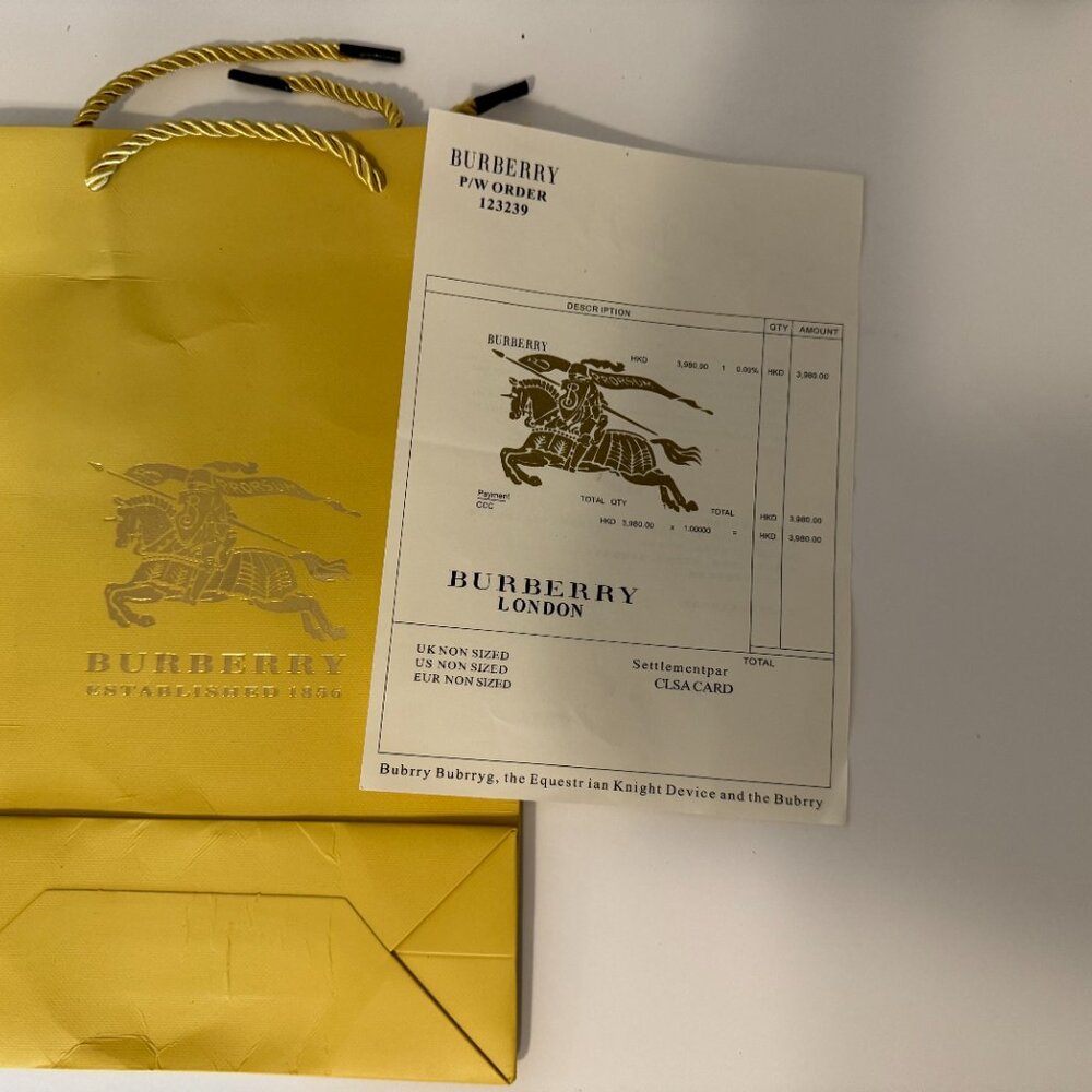 Burberry PQ Lightweight Scarft - Picture 4 of 4